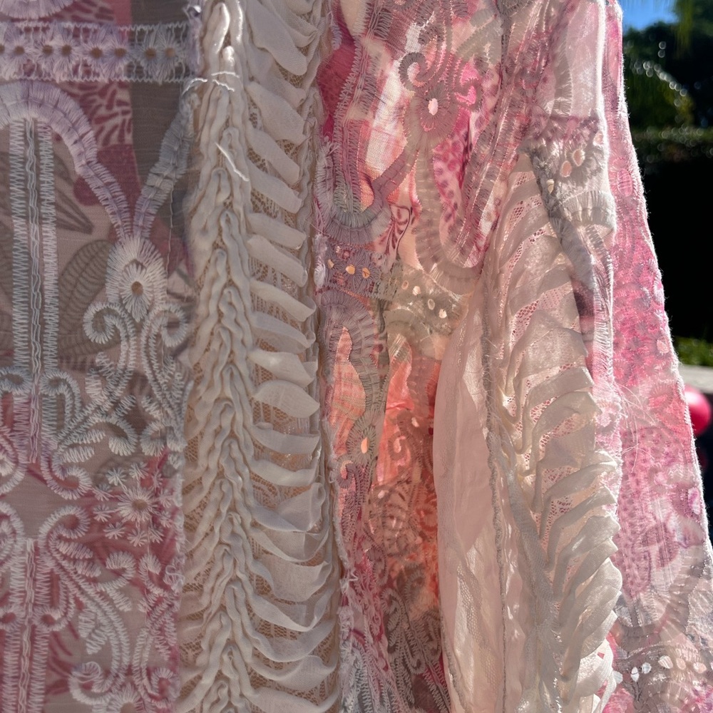 POL Pink and White Lace Button-Up Women Top - Picture 6 of 9